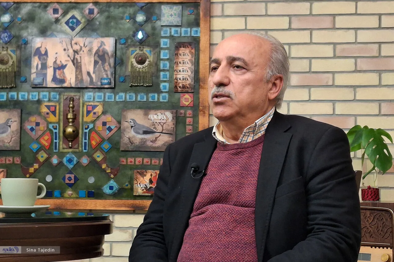 توافق ایران و آمریکا: آیا قیمت دلار سقوط میکند؟/ کارشناس اقتصادی: ذینفعان قدرتمند مانع اصلی هستند!