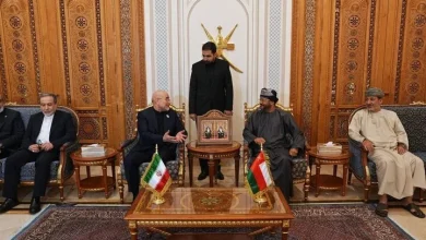 مذاکرات حساس هیئت ایرانی در عمان: تنگه هرمز و توسعه روابط در کانون توجه