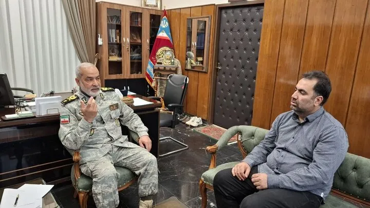 رمزگشایی از اندیشه راهبردی رهبر انقلاب: ناگفتههای یک فرمانده ارتش از سیره دفاعی