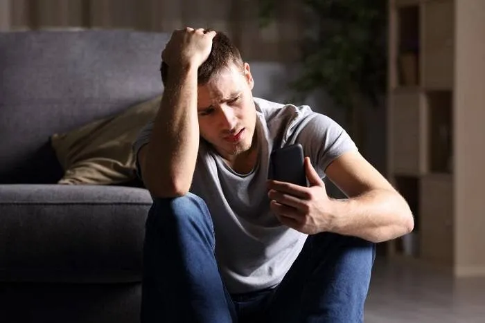 چرا مغز ما به آسانی فریب شایعات را میخورد؟ راز تولید و انتشار اخبار کذب چیست؟