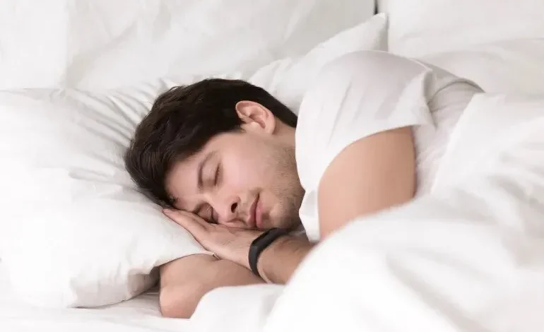 خوابِ ناکافی، دشمن خاموش سلامت: از آلزایمر و دیابت تا قلب و روان