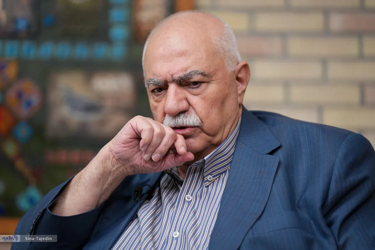 اقتصاد ایران در باتلاق فقر و سوءمدیریت؟ راه حل توسعه از زبان یک کارشناس برجسته