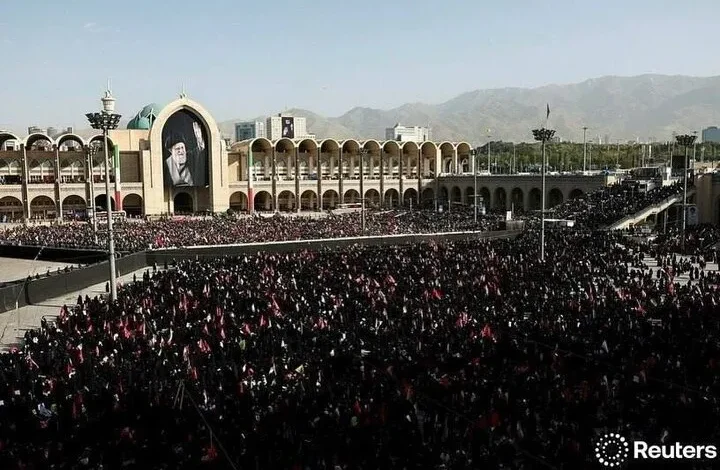 حیاتیترین اقدامات هنگام بیماری ناگهانی در شلوغی؛ ناجی جان دیگران باشید!