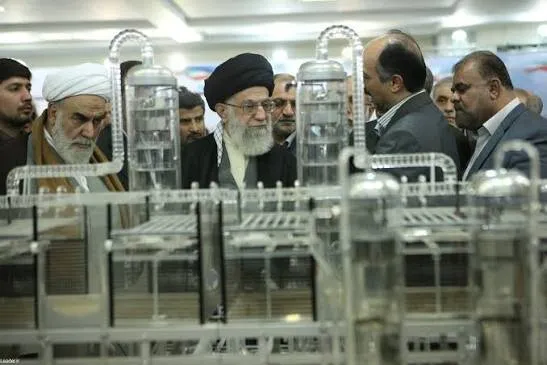 سبک زندگی انقلابی: راهکارهای جامع رهبر معظم انقلاب برای سعادت فرد و جامعه