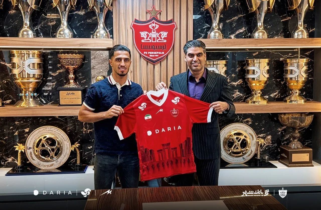 ستاره گلزن پرسپولیس تمدید کرد: یک گام تا جاودانگی در تاریخ سرخ‌ها!