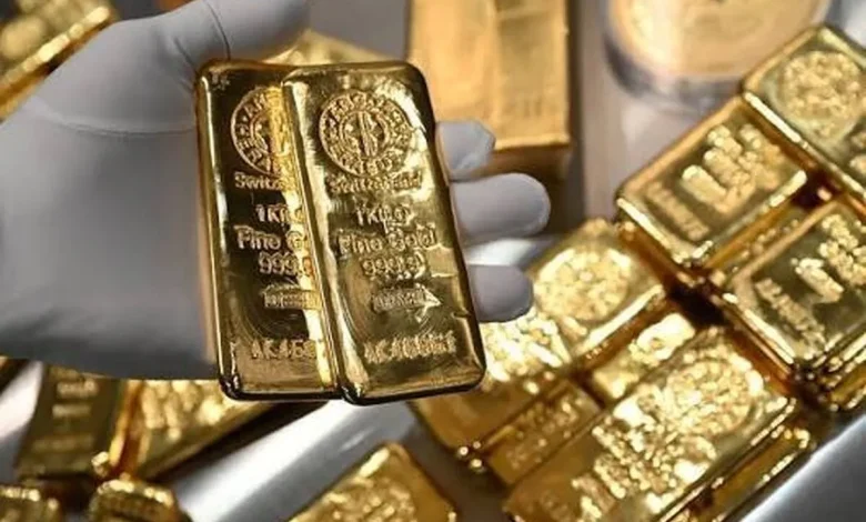 سقوط آزاد قیمت جهانی طلا در ۱۰ تیر ۱۴۰۵: عامل اصلی این کاهش چیست؟