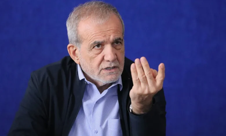 پیام قاطع پزشکیان به جوانان: از دشمن نمیترسیم، با منطق پیش میرویم و ایران را آباد میکنیم