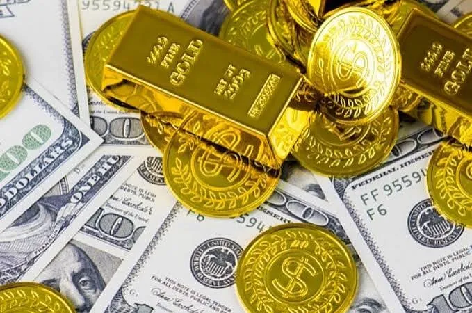 شوک بزرگ در بازار ارز و طلا: ردپای شایعه افزایش قیمت بنزین!