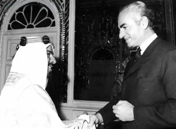 لحظه تاریخی استقلال بحرین: پیام تبریک فوری شاه ایران و جزئیات حیرتانگیز
