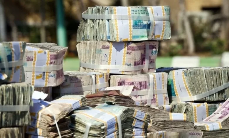 هشدار متخصصان: نقدینگی ایران تا ۶۵ درصد رشد میکند؛ آیا دلار ۲۵۰ هزار تومانی و تورم سهرقمی در راه است؟