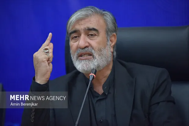 هشدار تند مقام ایرانی به نظامیان آمریکایی: «فرار کنید، خلیج فارس جای شما نیست!»
