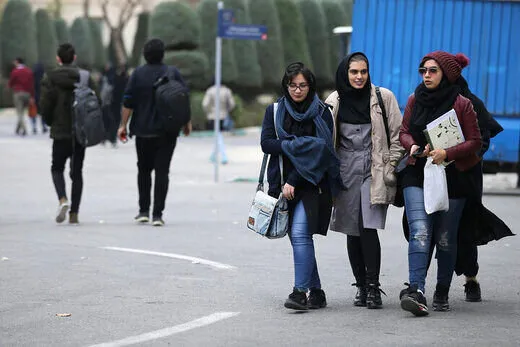 صندلیهای دانشگاه دولتی در چنگال مدارس خاص و پول؟ شکاف طبقاتی آموزشی عمیقتر میشود!