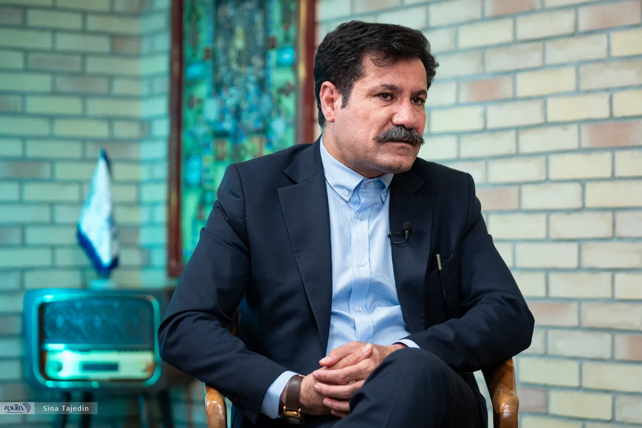 هشدار جنجالی معاون پزشکیان به تندروها: سیاست «جنگ و اقتصاد»تان تناقض دارد!