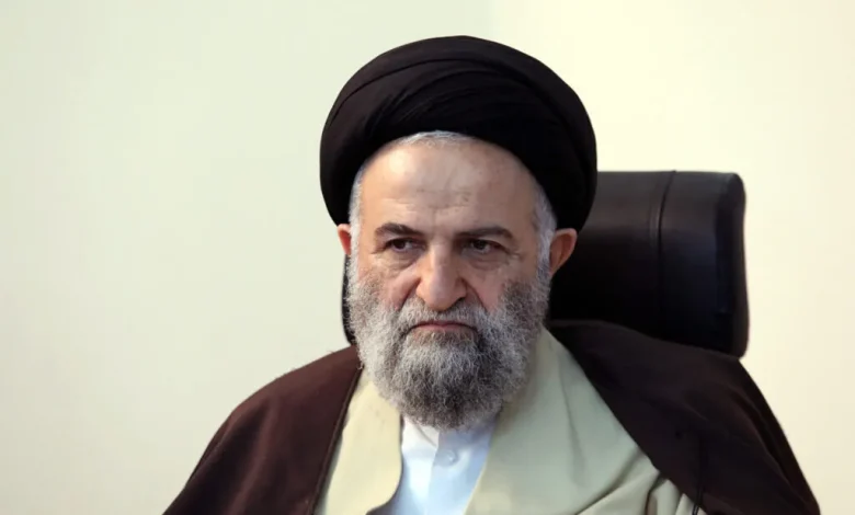 انتقاد شدید آیتالله غروی از حملات تندروها: توهین به مسئولان وحدت ملی را نشانه میگیرد!