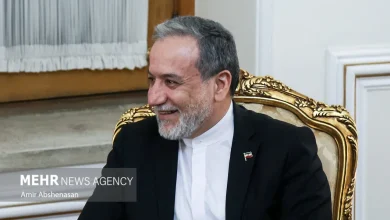 عراقچی خطاب به نخست‌وزیر بریتانیا: مقصر اصلی را اشتباهی جستجو می‌کنید!
