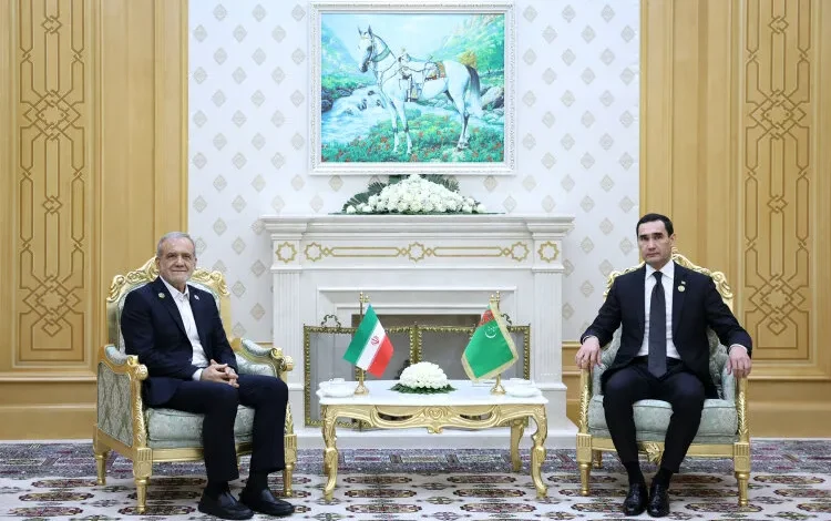 دیدار روسای جمهور ایران و ترکمنستان: گسترش روابط و خزر در کانون توجه