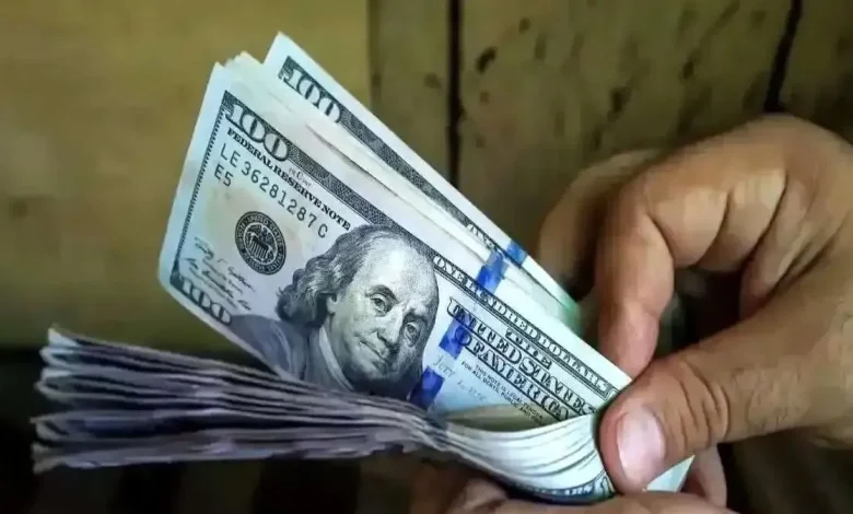 فریاد بیاثر بانک مرکزی در آشفتهبازار ارز؛ ۳۵ درصد منابع ارزی قربانی قاچاق و فرار سرمایه!